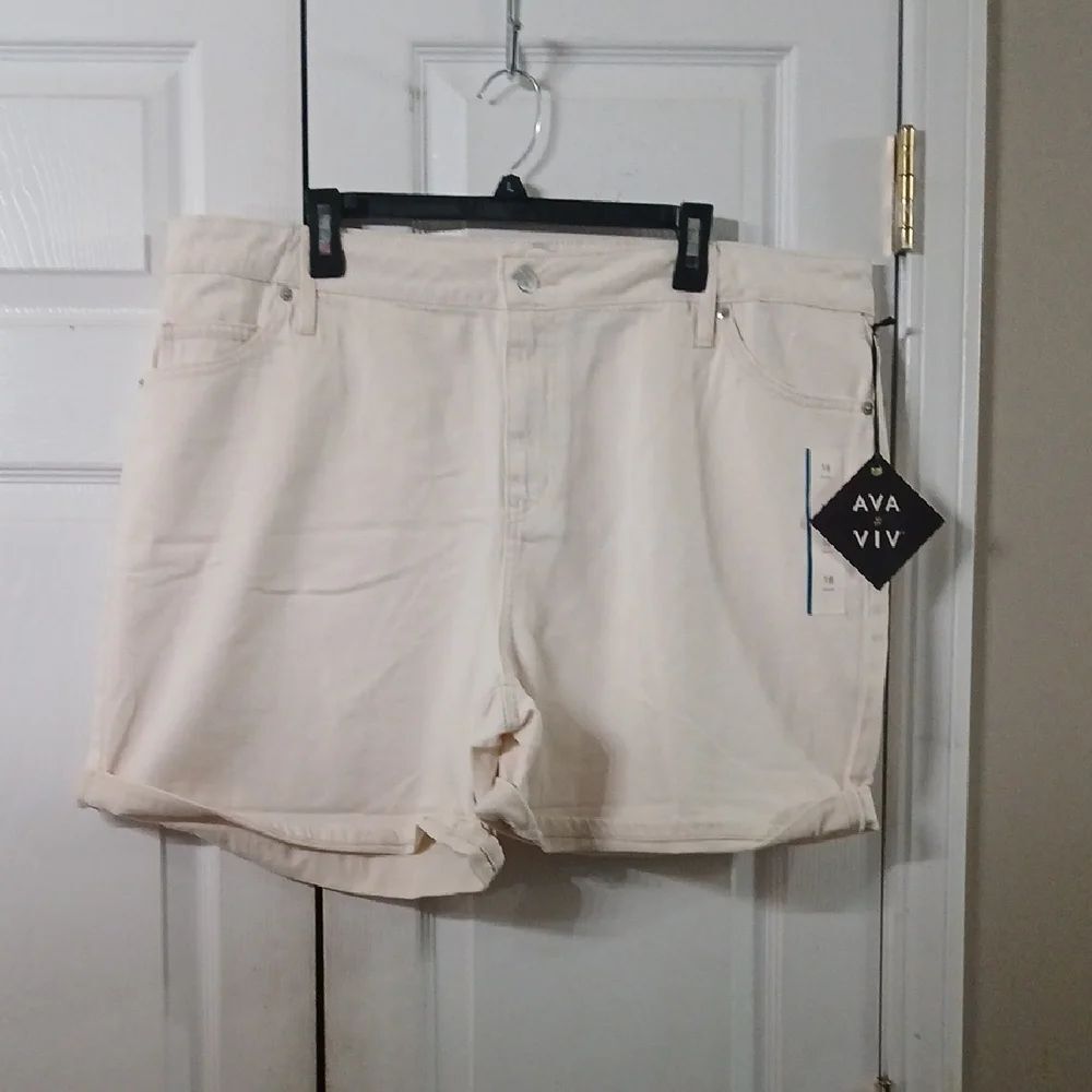 Ava & Viv ecru midi jean shorts no gap waist high rise relaxed fit Sz 18 NWT